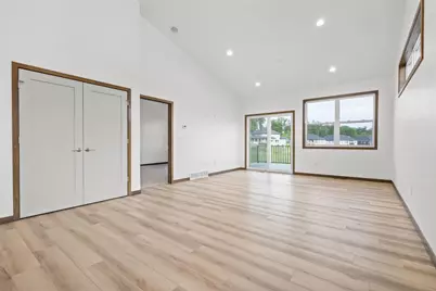 3395 Shawano Avenue, Green Bay, WI 54313 - Photo 6