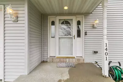 1401 Haymeadow Court, New London, WI 54961 - Photo 2