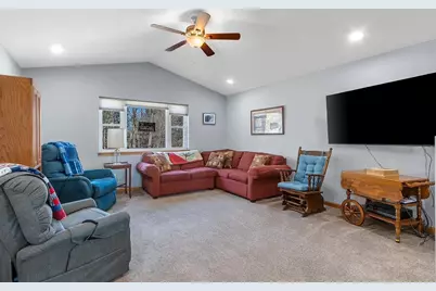 209 Ridgewood Drive, Gillett, WI 54124 - Photo 8