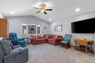 209 Ridgewood Dr, Gillett, WI 54124 - Photo 8