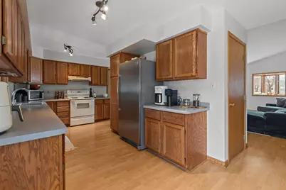 96 University Drive, Fond du Lac, WI 54935 - Photo 8