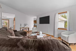 96 University Dr, Fond du Lac, WI 54935 - Photo 4