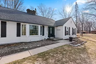 2482 Morning Star Ct, Green Bay, WI 54302 - Photo 2