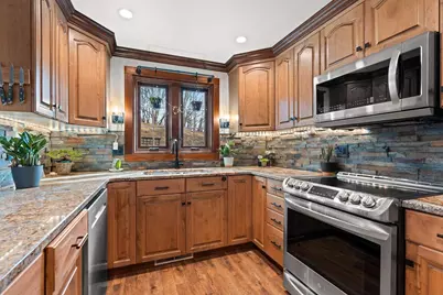 2482 Morning Star Court, Green Bay, WI 54302 - Photo 18