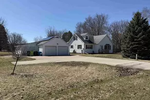 1929 Indian Point Rd, Oshkosh, WI 54901 - Photo 1