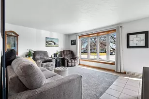 2796 Cormier Rd, Green Bay, WI 54313 - Photo 8