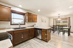 704 Alyssa St, Kaukauna, WI 54130 - Photo 6