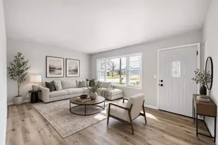 4018 Custer St, Manitowoc, WI 54220 - Photo 2