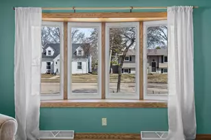 121 S Schaefer St, Appleton, WI 54915 - Photo 8