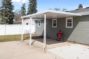 121 S Schaefer St, Appleton, WI 54915 - Photo 26