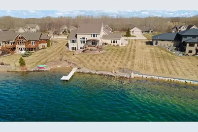 2949 Seafarer Way, Suamico, WI 54173 - Photo 80