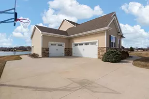 2949 Seafarer Way, Suamico, WI 54173 - Photo 70