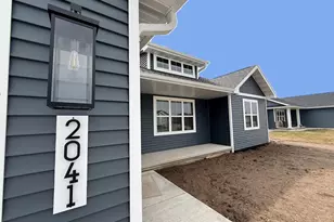 2041 Bear Paw Trail, Kaukauna, WI 54130 - Photo 2