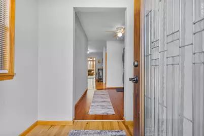 4726 Hessel Court, Manitowoc, WI 54220 - Photo 6