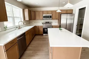 426 Village Ln, Ripon, WI 54971 - Photo 4