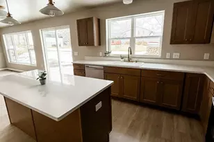 426 Village Ln, Ripon, WI 54971 - Photo 6