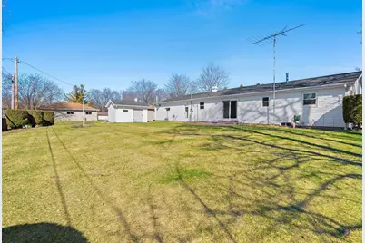 2245 Larkspur Drive, Appleton, WI 54915 - Photo 10