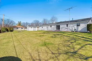 2245 Larkspur Dr, Appleton, WI 54915 - Photo 10