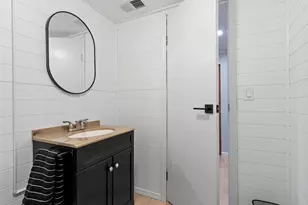 421 Memory Ct, Green Bay, WI 54301 - Photo 24