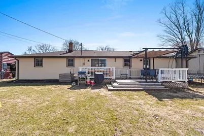 421 Memory Court, Green Bay, WI 54301 - Photo 2