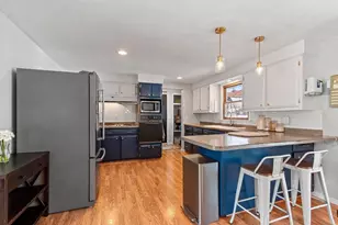 421 Memory Ct, Green Bay, WI 54301 - Photo 6