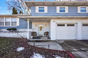 218 Longview Ave, Green Bay, WI 54301 - Photo 2