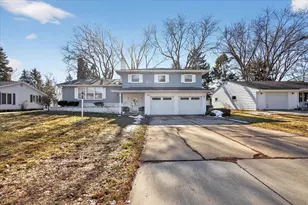 218 Longview Ave, Green Bay, WI 54301 - Photo 2