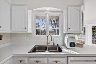 218 Longview Ave, Green Bay, WI 54301 - Photo 8