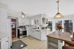 218 Longview Ave, Green Bay, WI 54301 - Photo 12