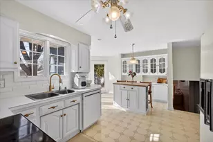 218 Longview Ave, Green Bay, WI 54301 - Photo 10