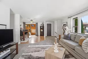 1223 W Grant St, Appleton, WI 54914 - Photo 4