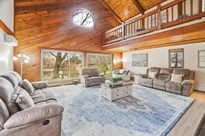 4431 Swallow Banks Lane, Oshkosh, WI 54904 - Photo 6