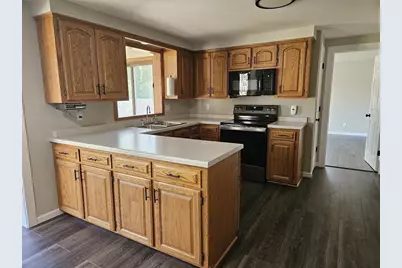 1011 Alpine Drive, Green Bay, WI 54311 - Photo 4