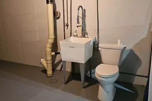 1011 Alpine Dr, Green Bay, WI 54311 - Photo 14