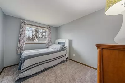 827 Heritage Trail, Oshkosh, WI 54904 - Photo 16