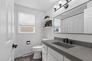 2562 Libal St, Green Bay, WI 54301 - Photo 18