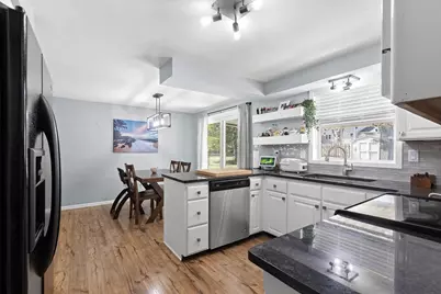 2562 Libal Street, Green Bay, WI 54301 - Photo 12