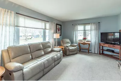828 W Warren Street, New London, WI 54961 - Photo 4