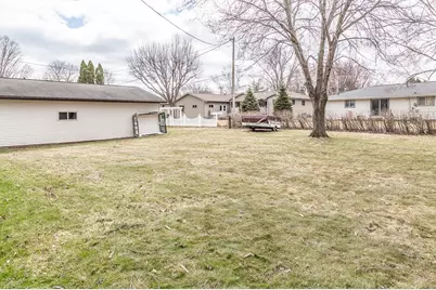 828 W Warren Street, New London, WI 54961 - Photo 38