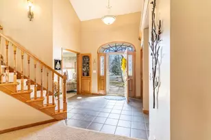 1825 Pine Tree Ct, Luxemburg, WI 54217 - Photo 4