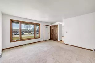 1559 Langlade Ave, Green Bay, WI 54304 - Photo 4