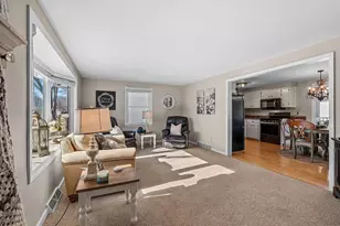 637 N Winnebago St, De Pere, WI 54115 - Photo 8