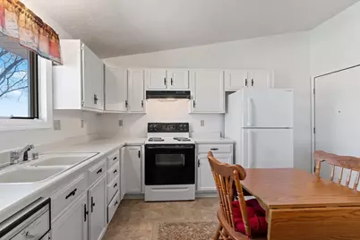 2409 Cedar Ridge Court #C, Green Bay, WI 54313 - Photo 10