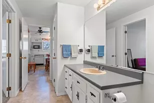 2409 Cedar Ridge Ct, Green Bay, WI 54313 - Photo 18