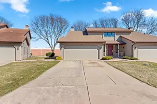 2409 Cedar Ridge Ct, Green Bay, WI 54313 - Photo 1