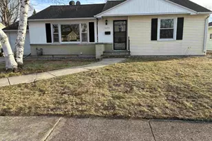 1646 Loretta Ln, Green Bay, WI 54302 - Photo 1