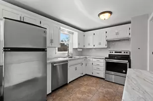 3107 S Webster Ave, Green Bay, WI 54301 - Photo 10