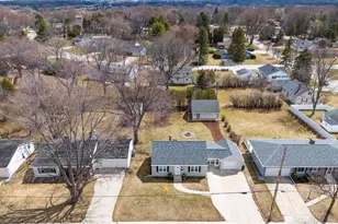 3107 S Webster Ave, Green Bay, WI 54301 - Photo 54