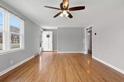 3107 S Webster Avenue, Green Bay, WI 54301 - Photo 6