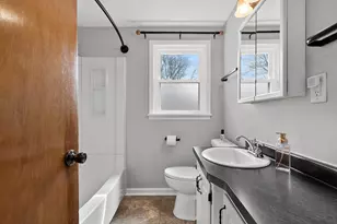 3107 S Webster Ave, Green Bay, WI 54301 - Photo 14